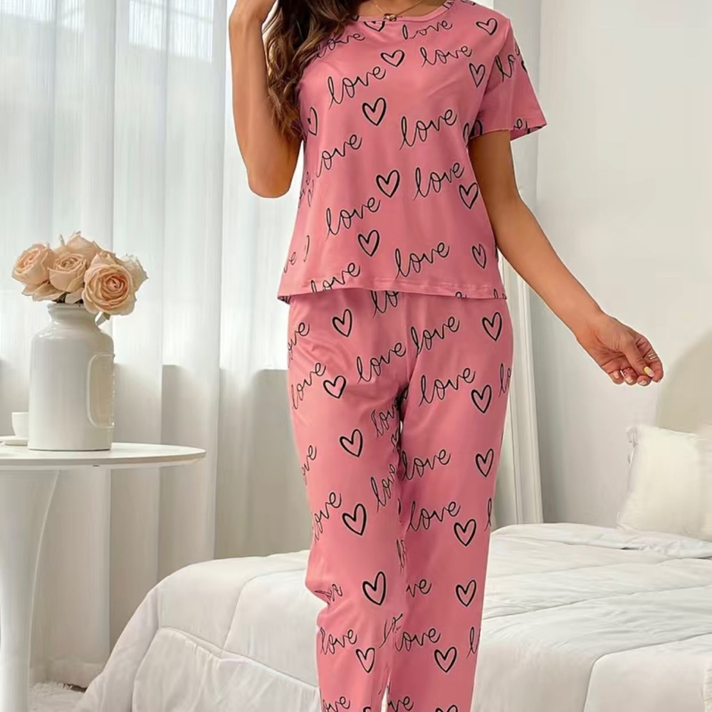 Love & Hearts Pajama Set Pink + Eye Mask Women’s Size L